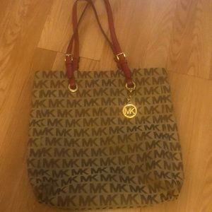 New MK tote
